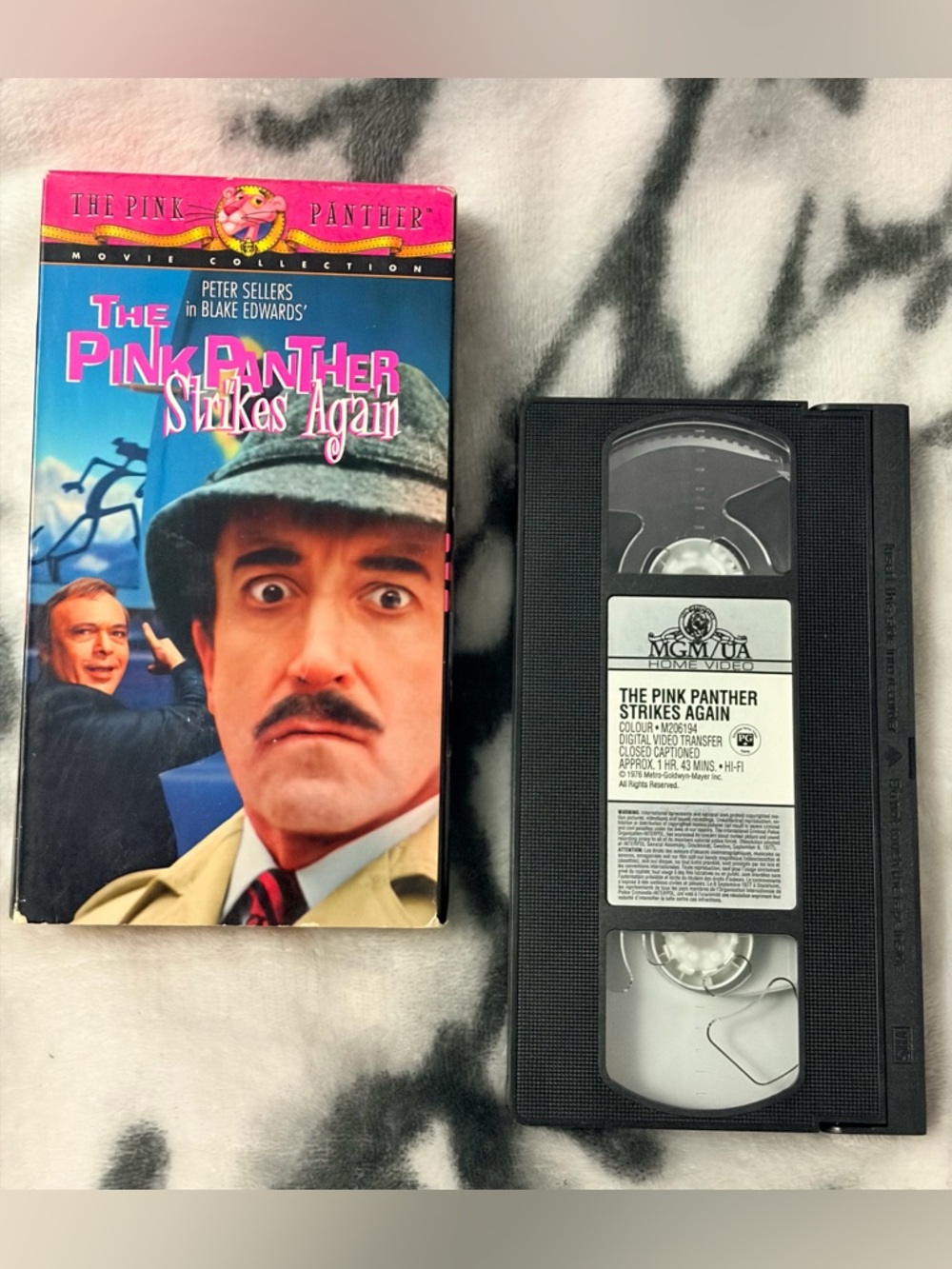 THE PINK PANTHER STRIKES AGAIN Vintage VHS Tape (1976)